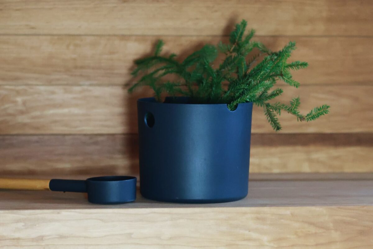 Kuusenoksia löylykiulussa