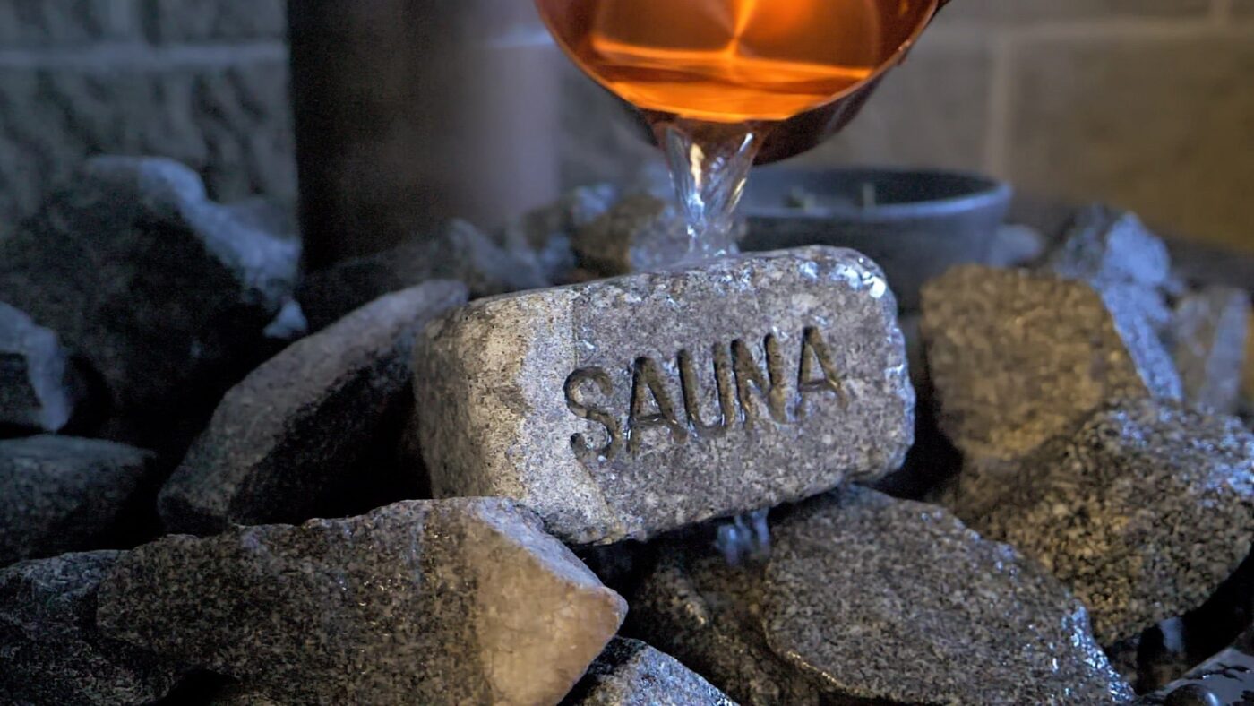 SAUNA-tekstinen kiuaskivi
